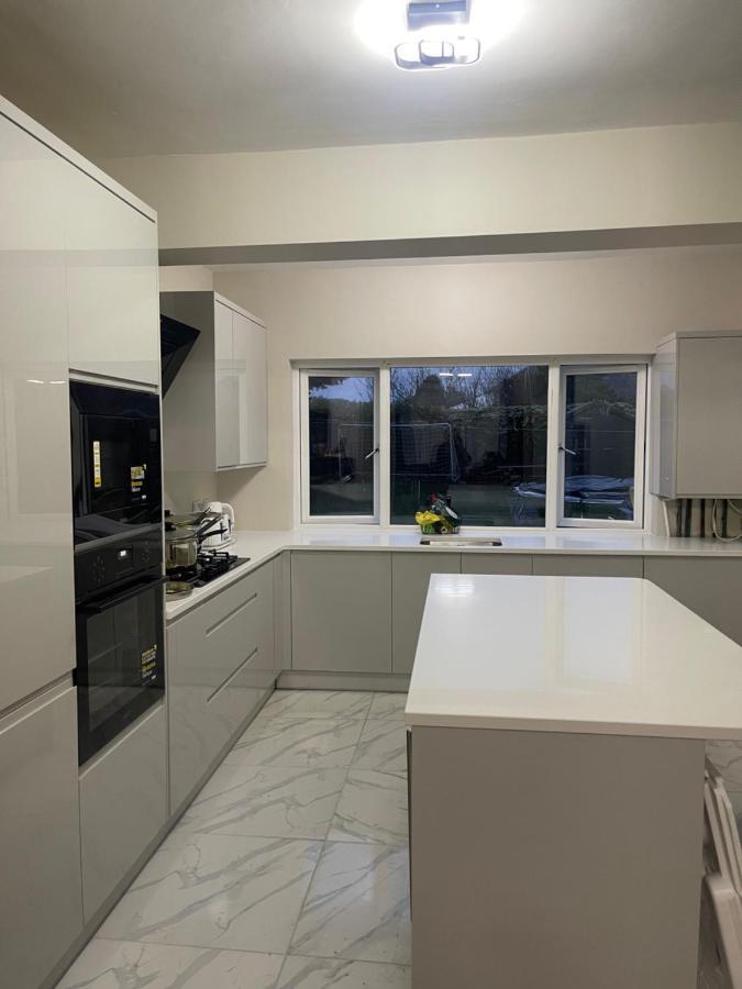 One Bedroom In Spacious Bungalow, Free Parking & Private Entrance Эдинбург Экстерьер фото